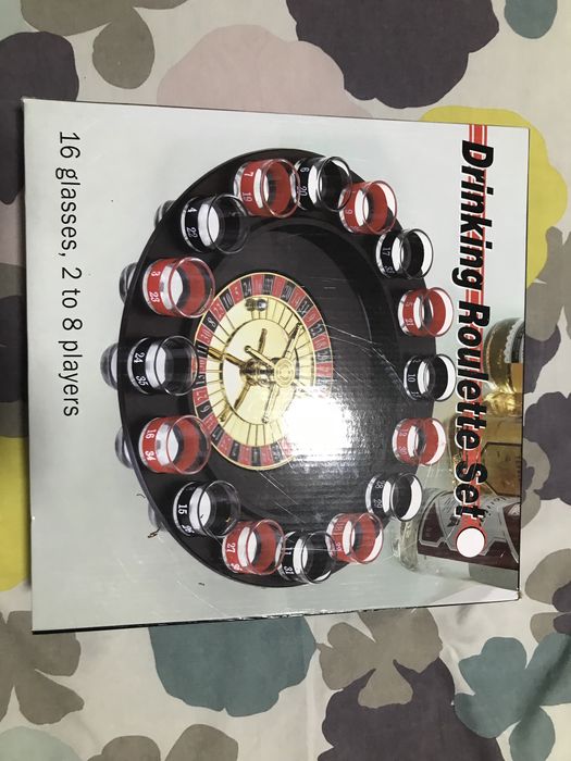 Drinking Roulette Set / Jogo de Roleta com Copos
