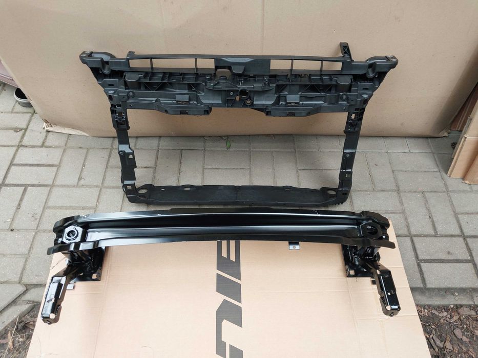VW GOLF 8 pas przedni  + wzmocnienie CAŁE PRZODY