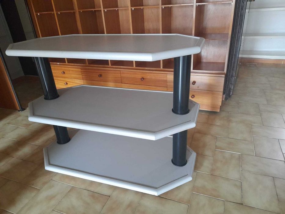 Mobiliário diverso de loja de roupa