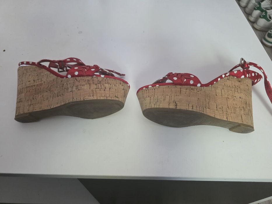 Buty Guess czerwone