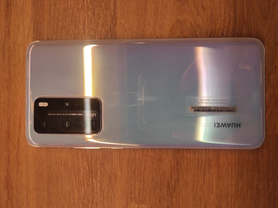 Huawei P40 Pro – świetny stan techniczny, pęknięta szybka