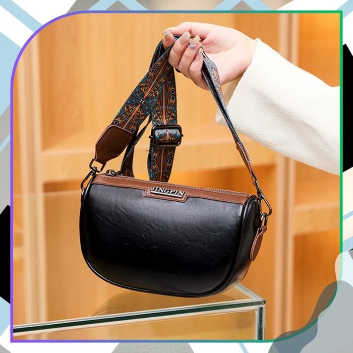 Damska torebka listonoszka skórzana na ramię czarna listonoszka