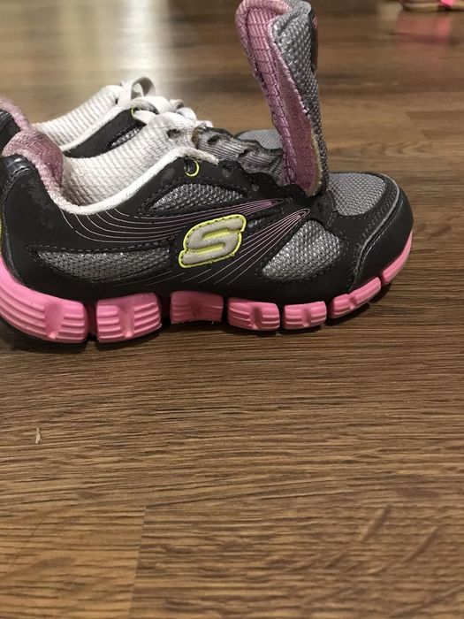 Кросівки для дівчинки