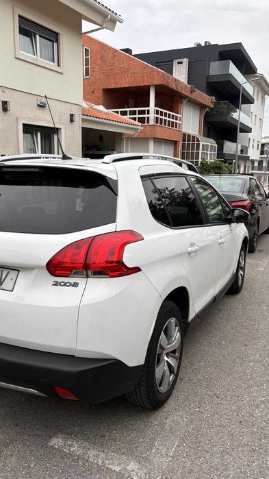 PEUGEOT 2008 1.2 PureTech 82 style(2015)
