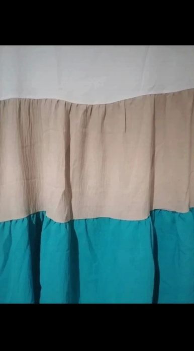Vestido branco, bege e verde novo