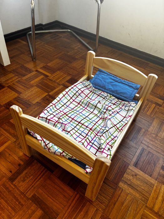 Cama menina/bonecos IKEA DUKTIG + 2 peluches AFTONSPARV – Nunca usado