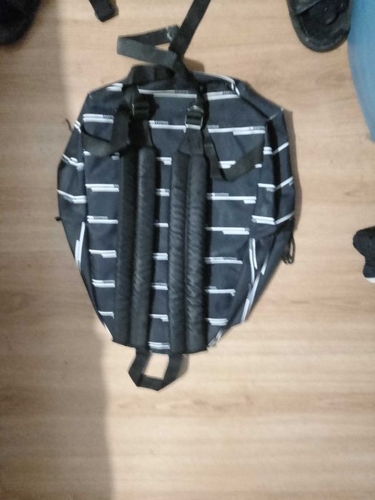 Conjunto mochila e estojo Eastpak