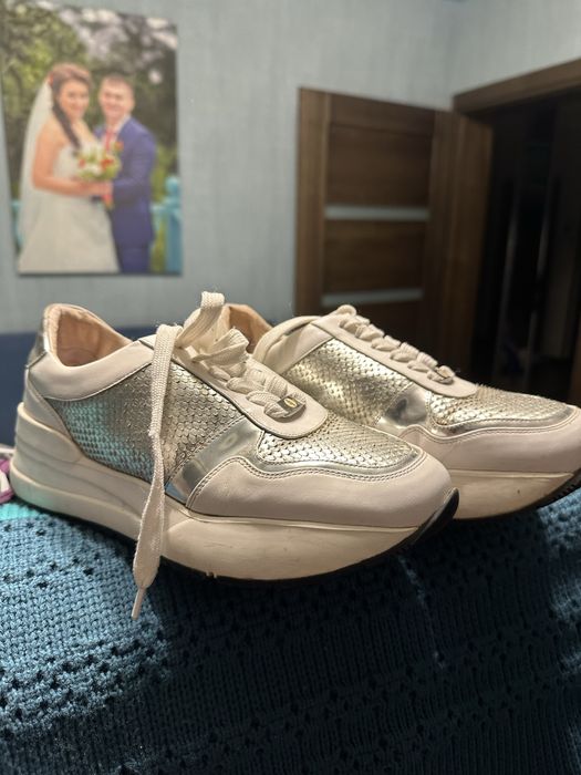 Кросівки жіночі Antonio Biaggi, 38 розмір, стан 4/5