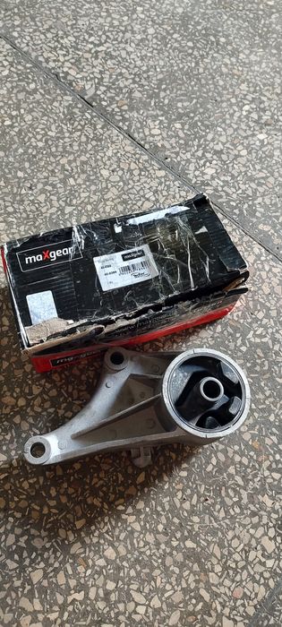 Подушка передняя Opel Astra H