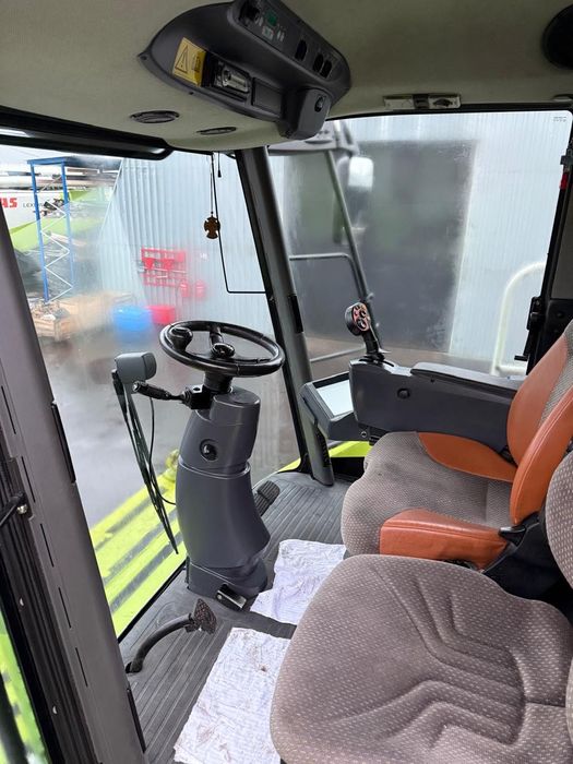 CLAAS Lexion 580 2009 р.в. + жатка V900 зернозбиральний комбайн
