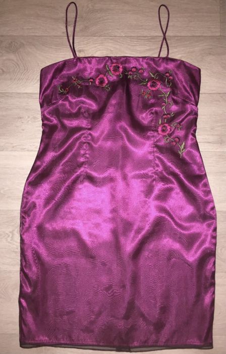 Плаття вишите лєнтами