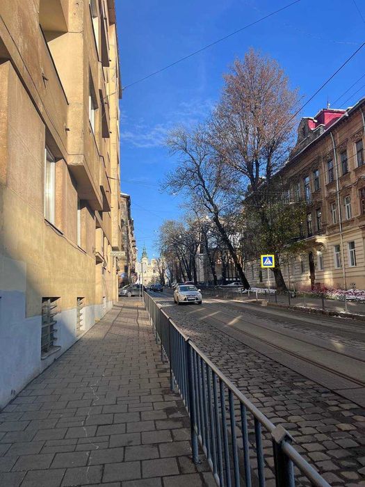 Продаж 2к квартири в ближньому центрі Львова по вулиці Ген. Чупринки.
