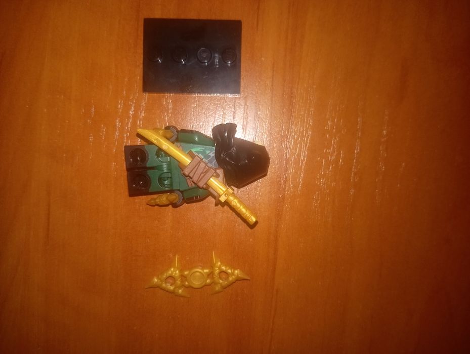 Минифигурка LEGO Ллойд из Серии 71049