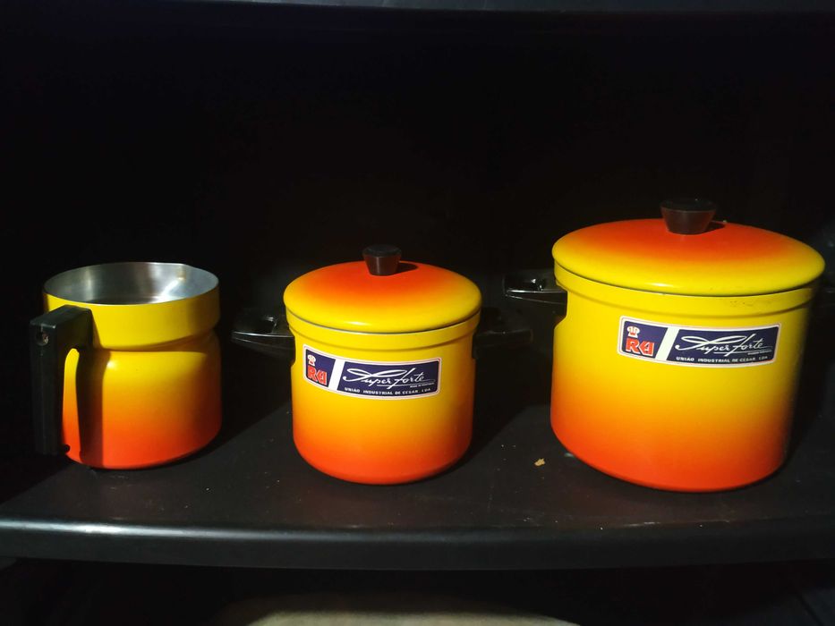 Conjunto de 2 Panelas e 1 Fervedor com Tampa