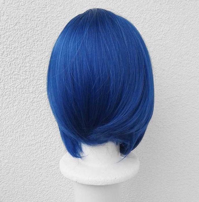 Niebieska krótka peruka z przedziałkiem krótka bob niebieski wig