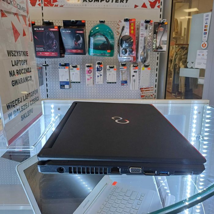 Laptop Fujitsu 2x1,60Ghz / 16GB DDR4 / 500GB SSD / WIN 10 - Jak Nowy!