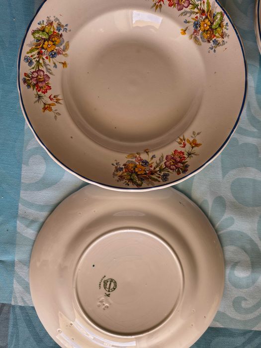 Pratos muito antigos - Gil MAN & C.TA Sacavém