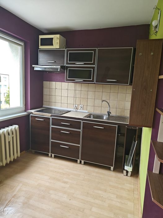 Bezpośrednio sprzedam kawalerkę na os. Przyjaźni