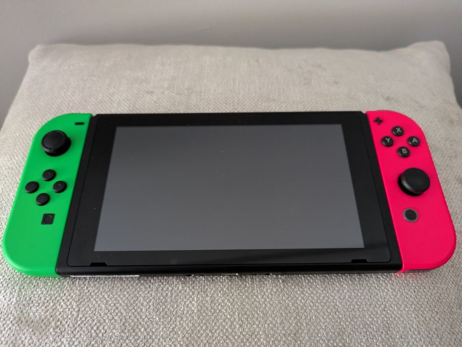 Nintendo Switch Neon