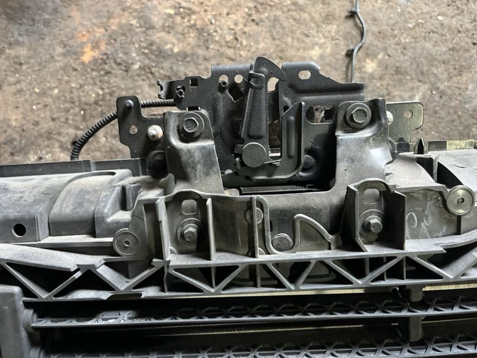 Замок капота Ford Ecosport usa