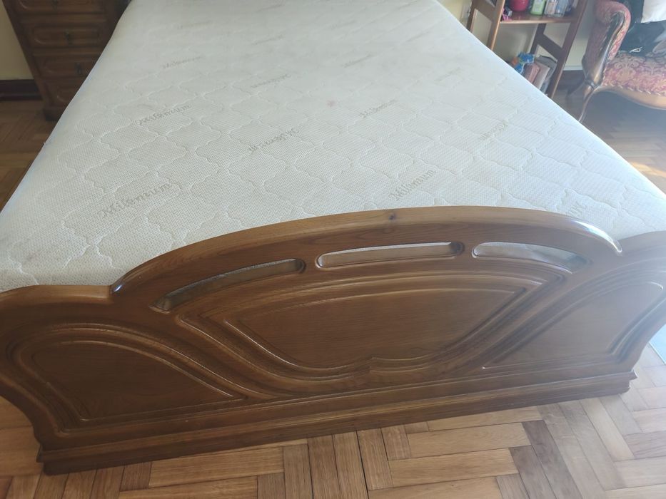 Cama de casal + estrado + colchao