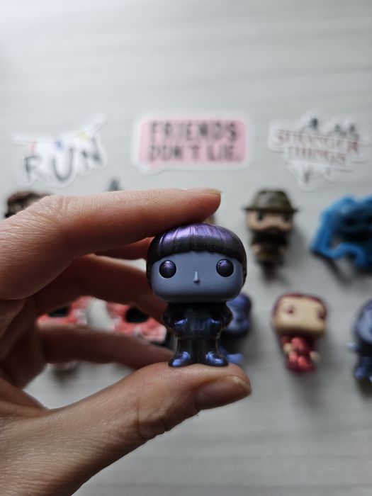 Фігурки Kinder joy Stranger Things