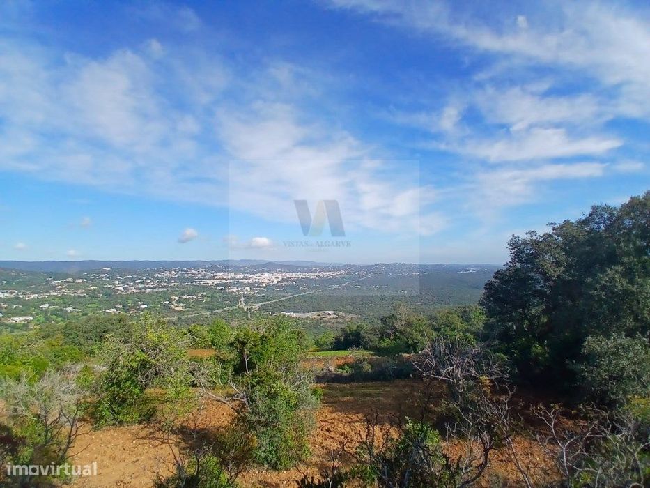 Terreno rustico com fabulosa vista montanha e para a vila de São Br...