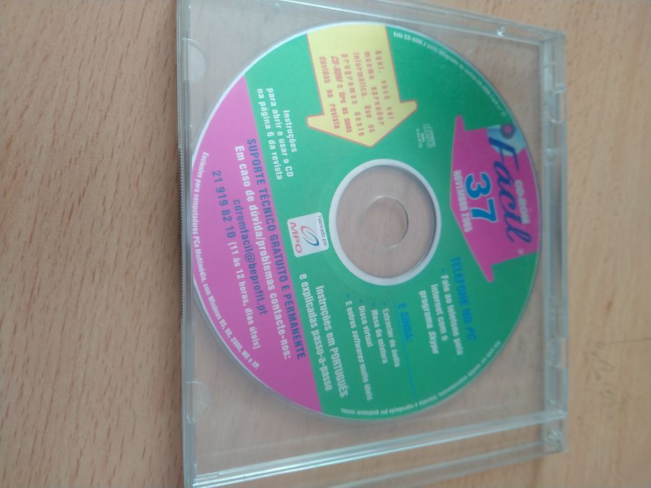 Vários CDs, jogos, música, segurança