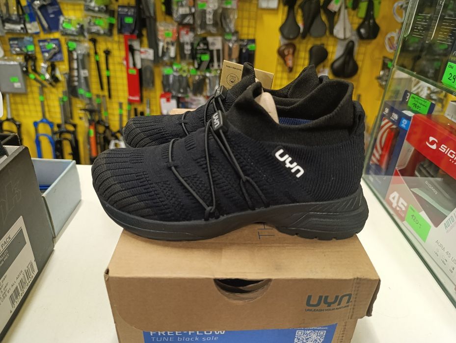 Nowe Buty do biegania Damskie UYN Free Flow Rozmiar 35