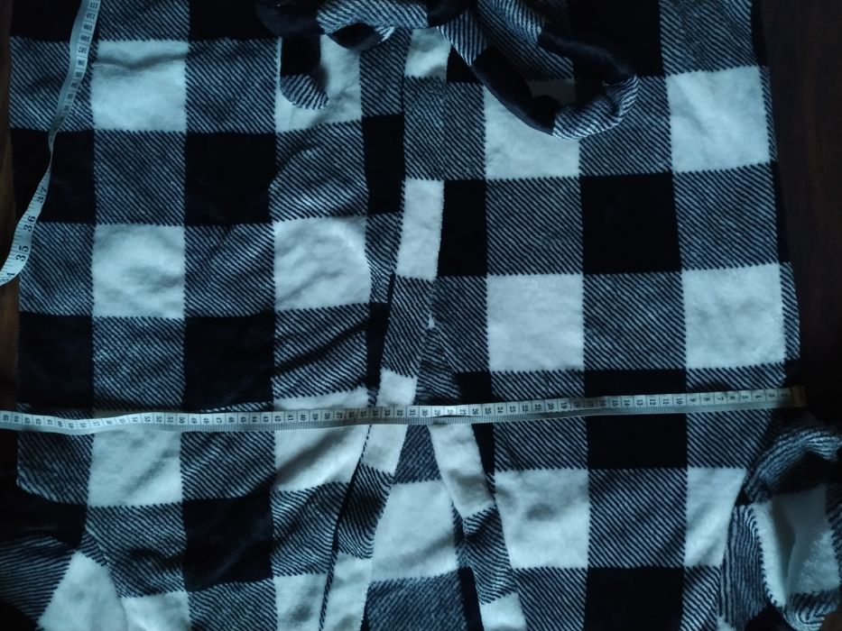 Szlafrok pluszowy M/L czarno biała krata