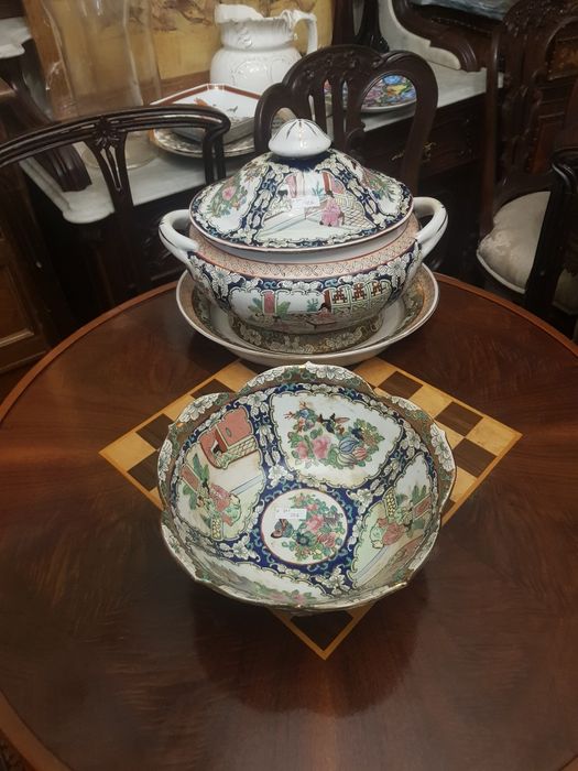 Terrina e taça motivos  Orientais