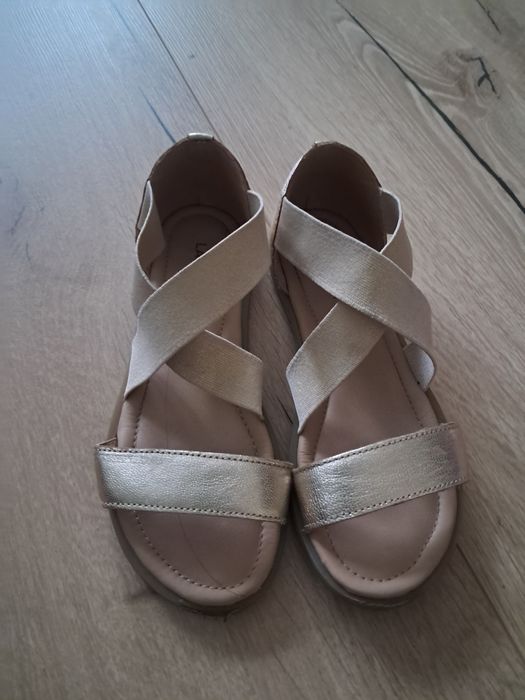Sandałki Lasocki 32