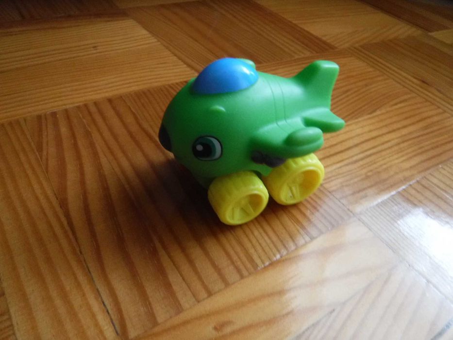 Miniaturas de automóveis e outros - cada 5 euros