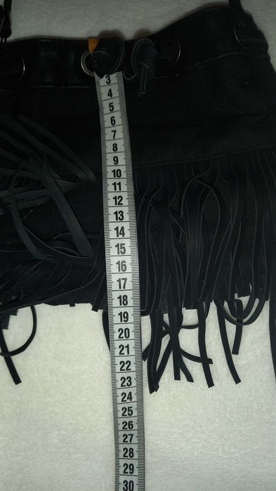 Torebeczka czarna na ramię z frędzlami H&M