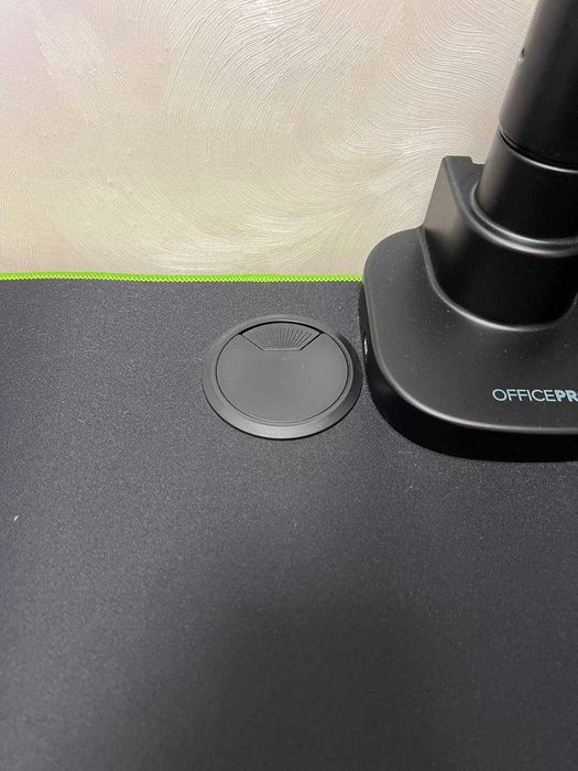 Геймерський стіл Gamemax D140 Carbon-RGB