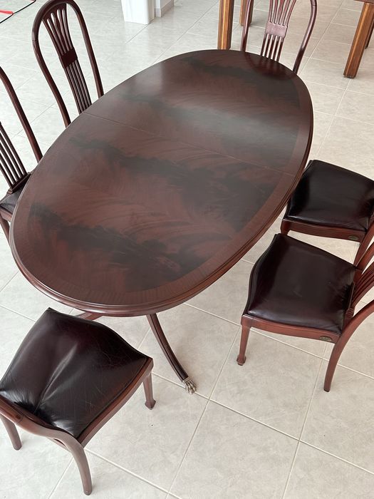 Conjunto de sala de jantar ARC extensivel + 8 cadeiras