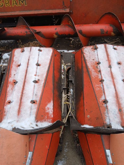 Sprzedam przystawkę z przezbrojeniem do massey ferguson