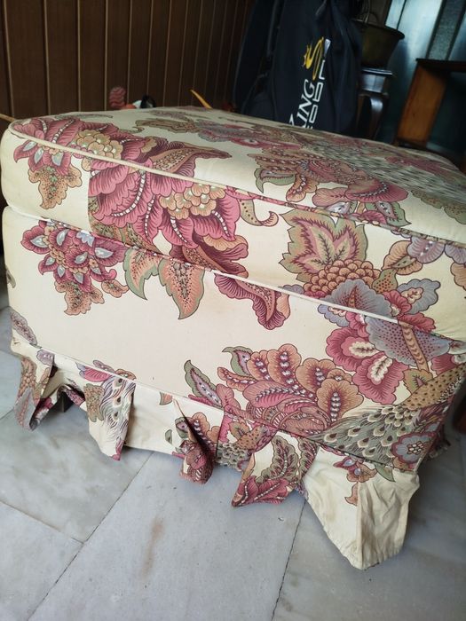 Puff com decorativo floral