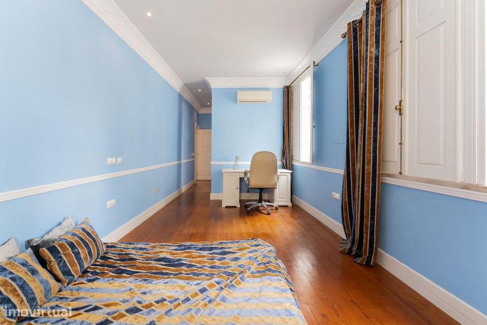 Moradia T4 + 1 com piscina, Pena, Lisboa