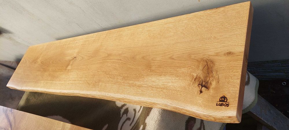 Parapety z duszą naturalny dąb, żywa krawędź, styl live edge drewniane