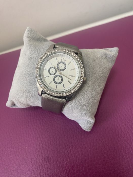 Relogio em aço bracelete ecopele