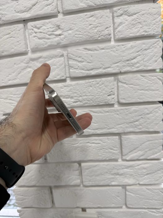 Б/У iPhone 15 Pro Max 256GB White Titanium