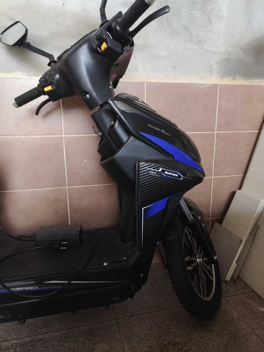 Mota eléctrica moto sem carta scooter vespa