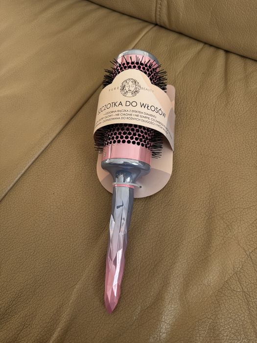 okrągła szczotka do modelowania włosów