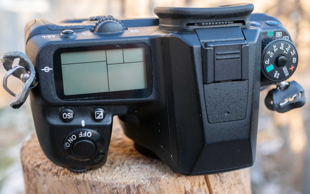 Дзеркальна фотокамера Pentax K5 майже нова. пробіг  6200 !!