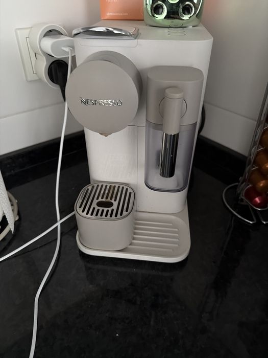 DeLonghi Nespresso Lattissima One Evo