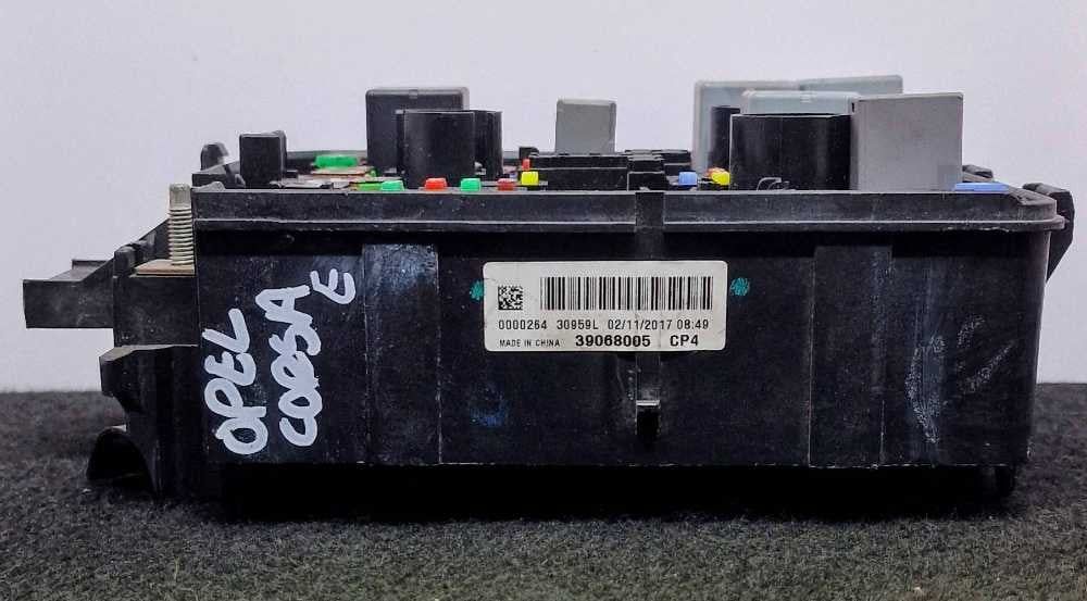 Caixa Fusíveis / SAM / BSI 39068005 - OPEL CORSA E