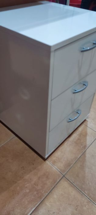 Mobile Cabinet with Wheels and 3 Drawers64584558975491123