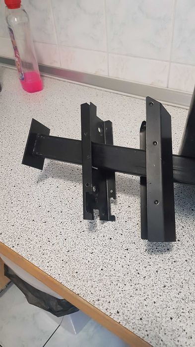 Uchwyt ścienny  półka