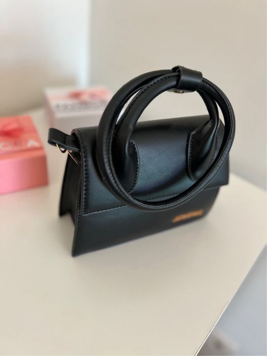 Bolsa Preta Jacquemus